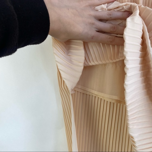 & other stories Blush Pink Pleated Side Slit Midi Skirt - Picture 6 of 8